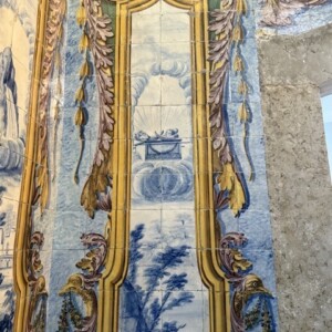 "Farás uma arca de madeira de acácia... ali me encontrarei contigo..."