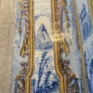 "Bata na rocha, e dela sairá água para o povo beber"